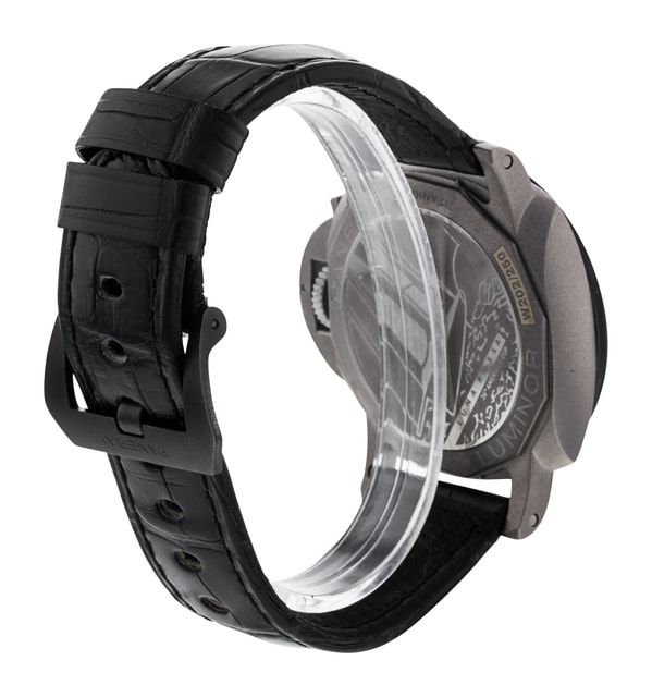 Panerai Luminor Luna Rossa PAM01096 Image 3